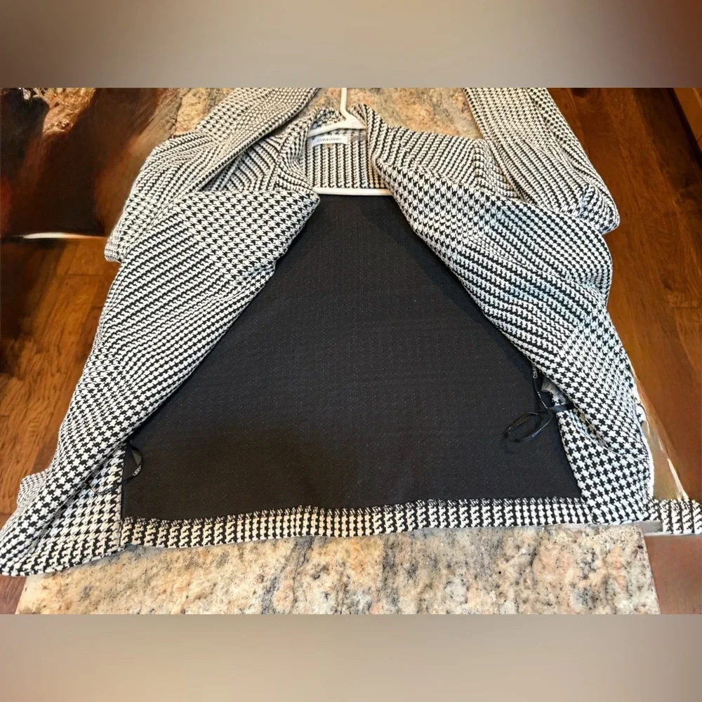 Calvin Klein Open Front Black & White Houndstooth Jacket. Size Small. EUC - Picture 7 of 11